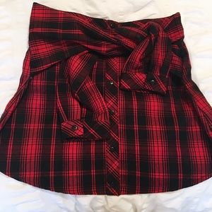 Tie In Front Plaid Skirt (Size S)